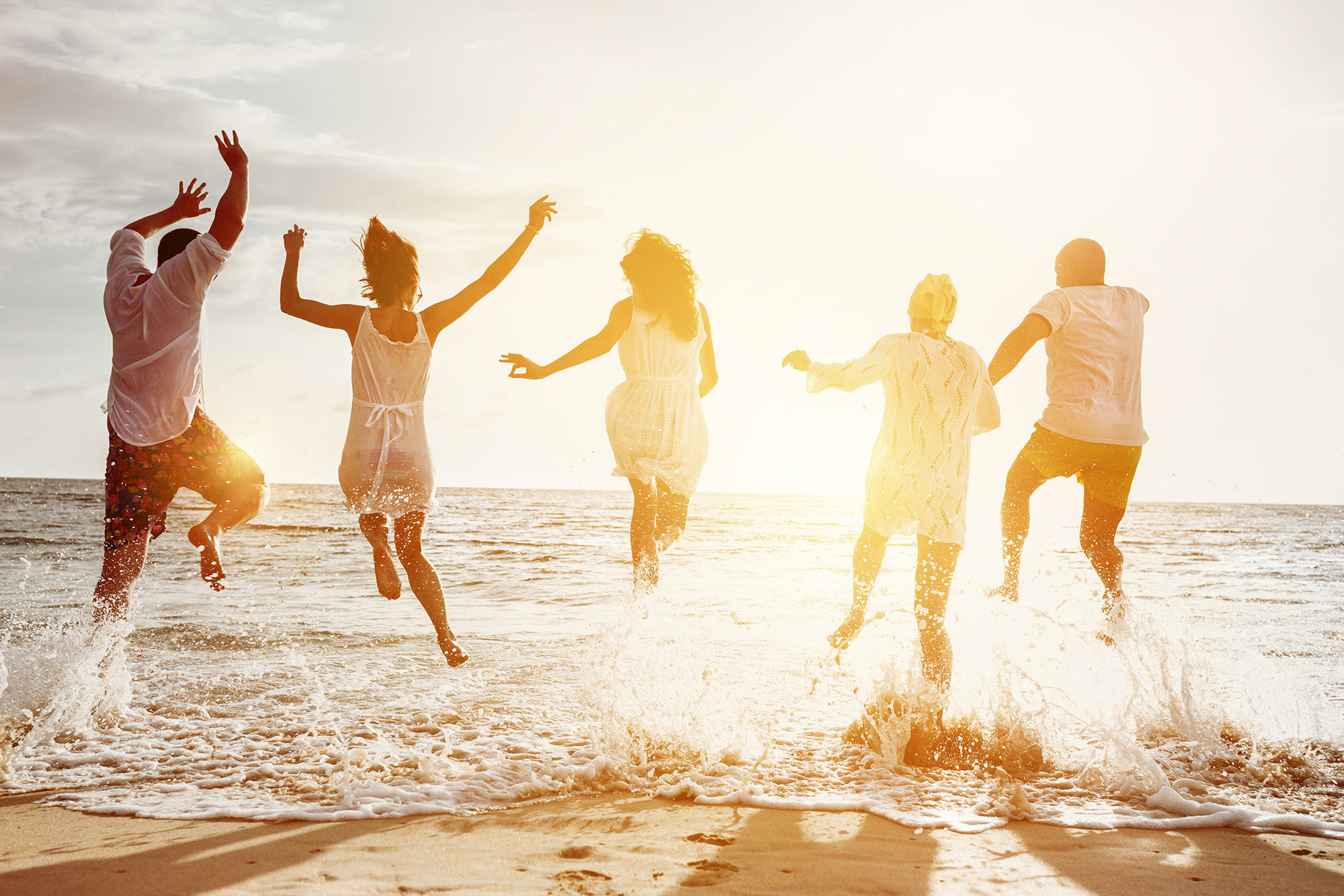 back-family-beach
